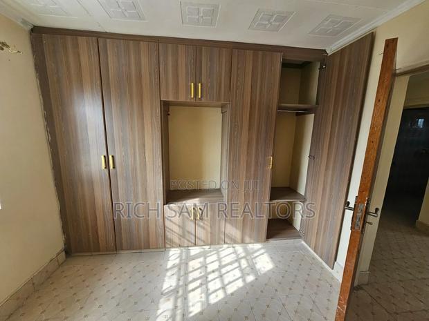 4bdrm Mansion in Mzee Wanyma, Nakuru Town East for sale