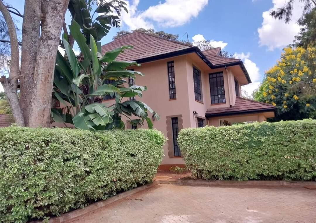 5-Ensuite Townhouse with Clubhouse & Pool – Karen Gated Community
