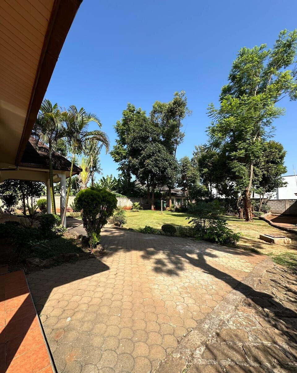 6-Ensuite Home with Guest Wing & DSQ on Half Acre - Muthaiga North