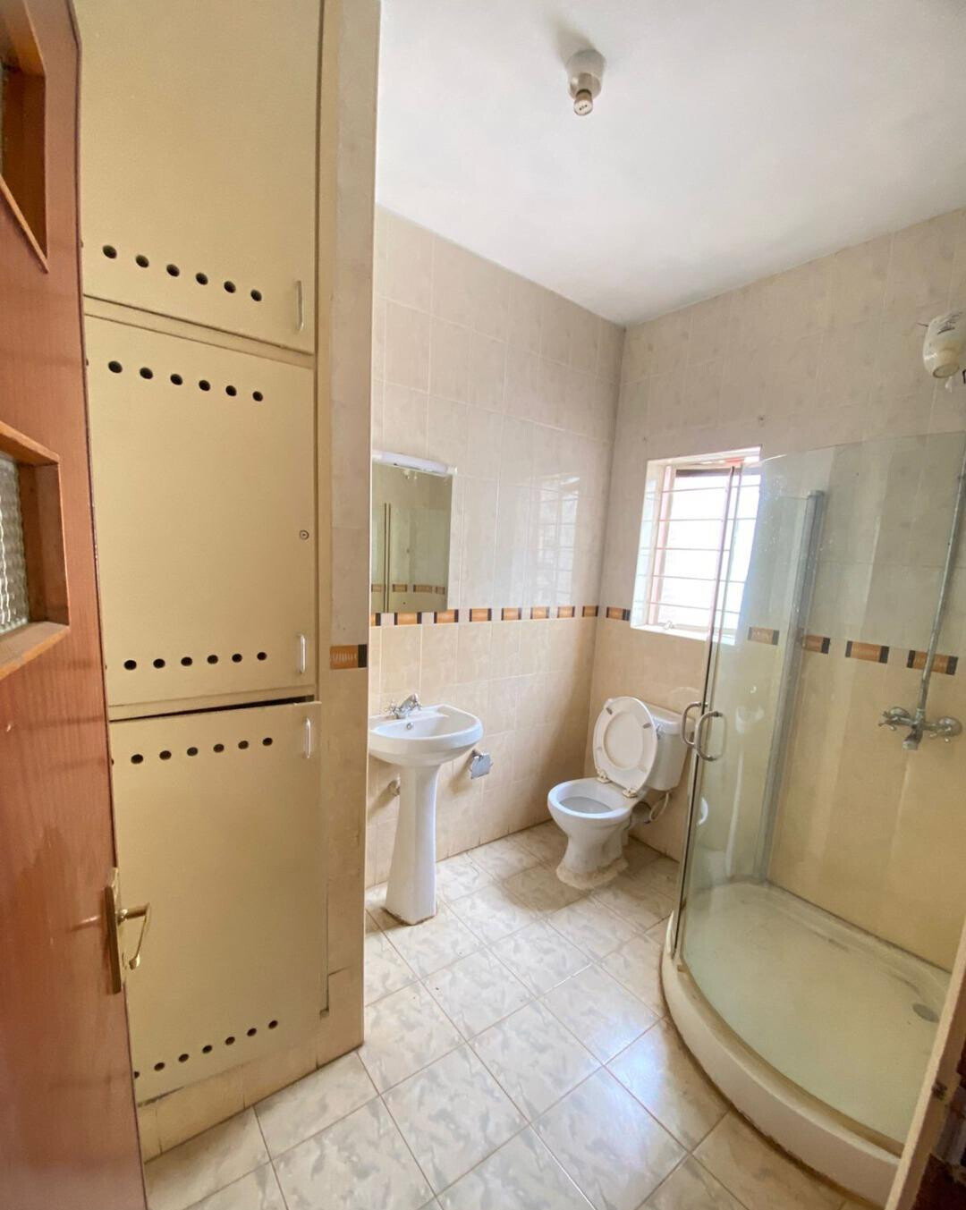 4BR Townhouse with DSQ & Private Garden - Kilimani