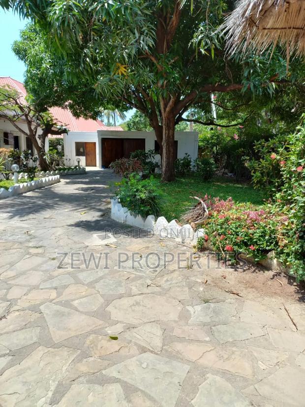 4bdrm Villa in Billionaires,, Malindi for sale