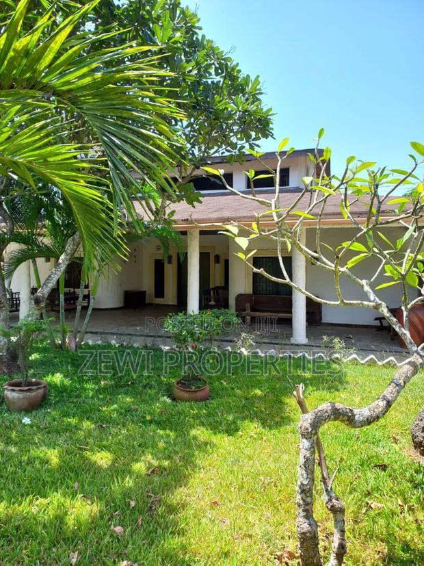 4bdrm Villa in Billionaires,, Malindi for sale