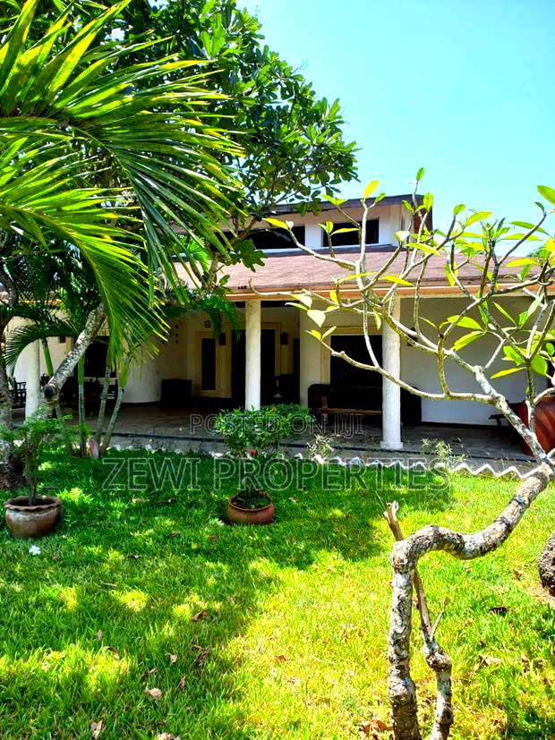 4bdrm Villa in Billionaires,, Malindi for sale