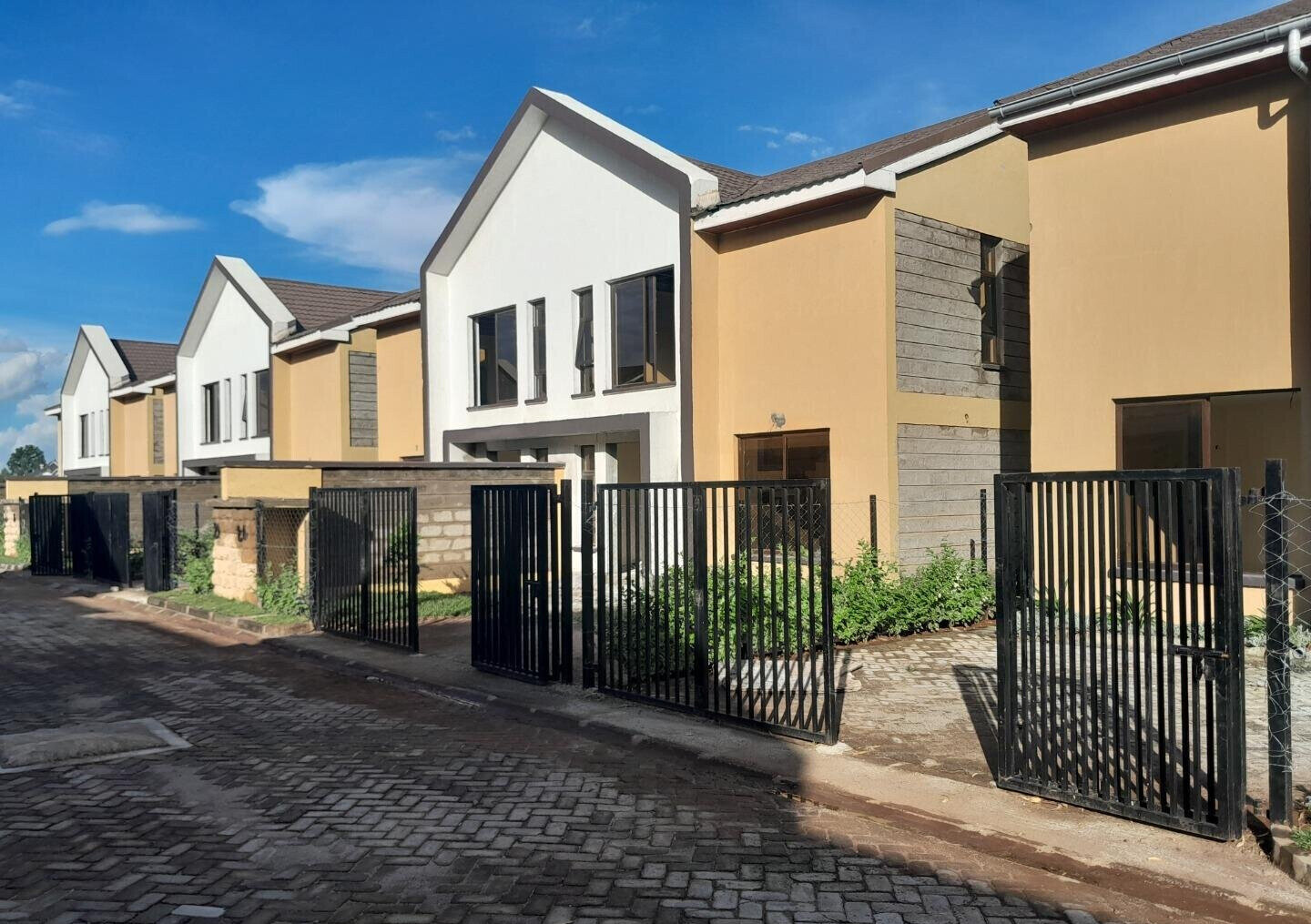 Cash-Ready 4BR Mansionette with Freehold Title - Syokimau