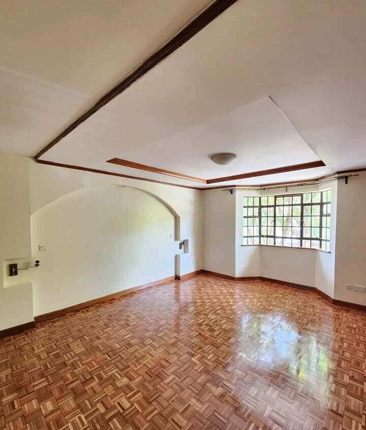5-Bed Townhouse with Wooden Floors & 12 Units - Kilimani