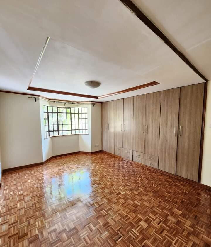 5-Bed Townhouse with Wooden Floors & 12 Units - Kilimani