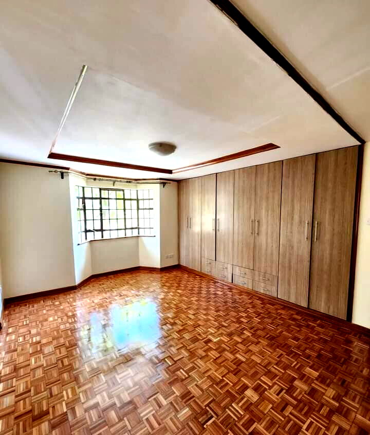 5-Bed Townhouse with Wooden Floors & 12 Units - Kilimani