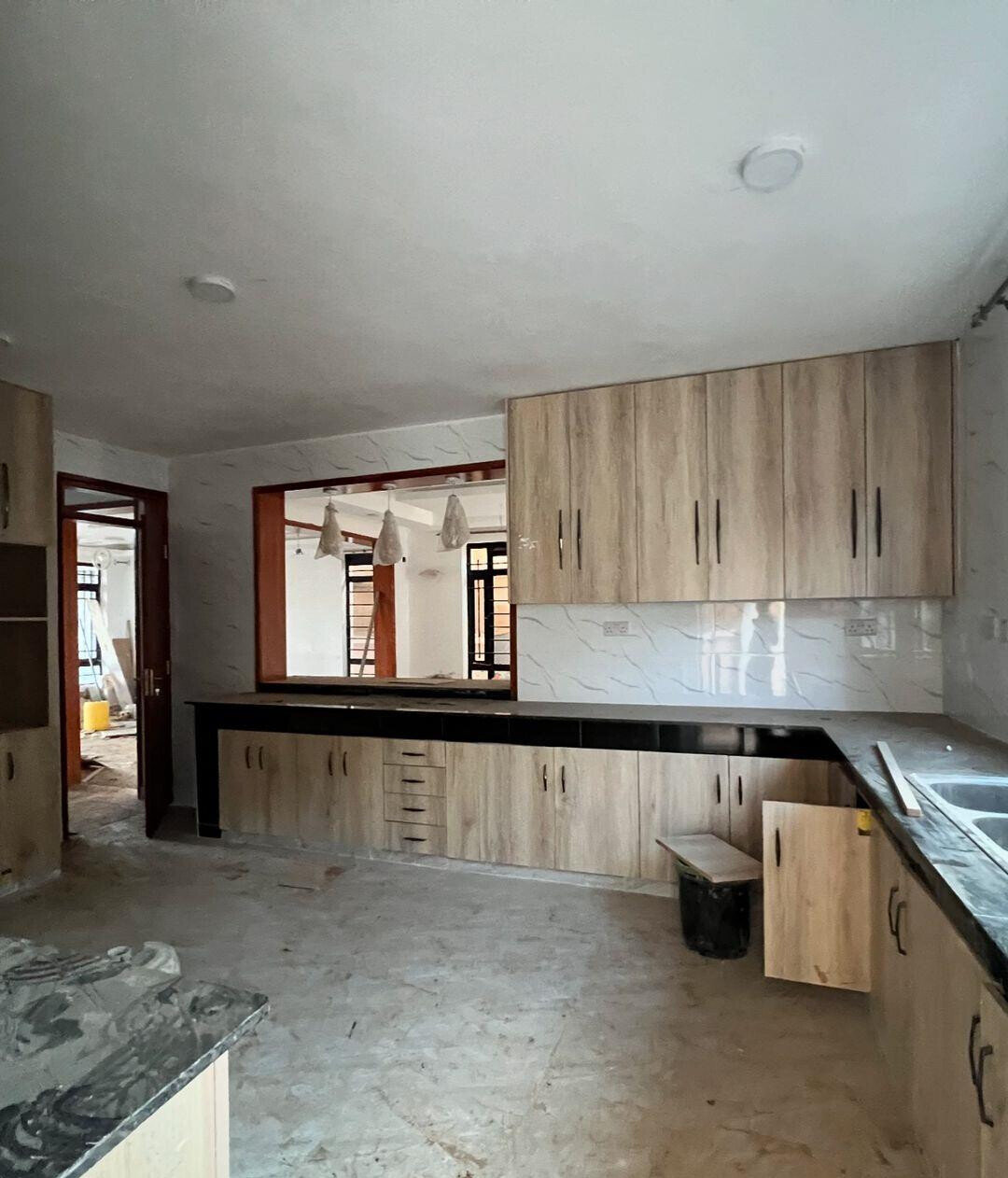 5BR All-Ensuite Villa with DSQ & Gated Security - Ruiru