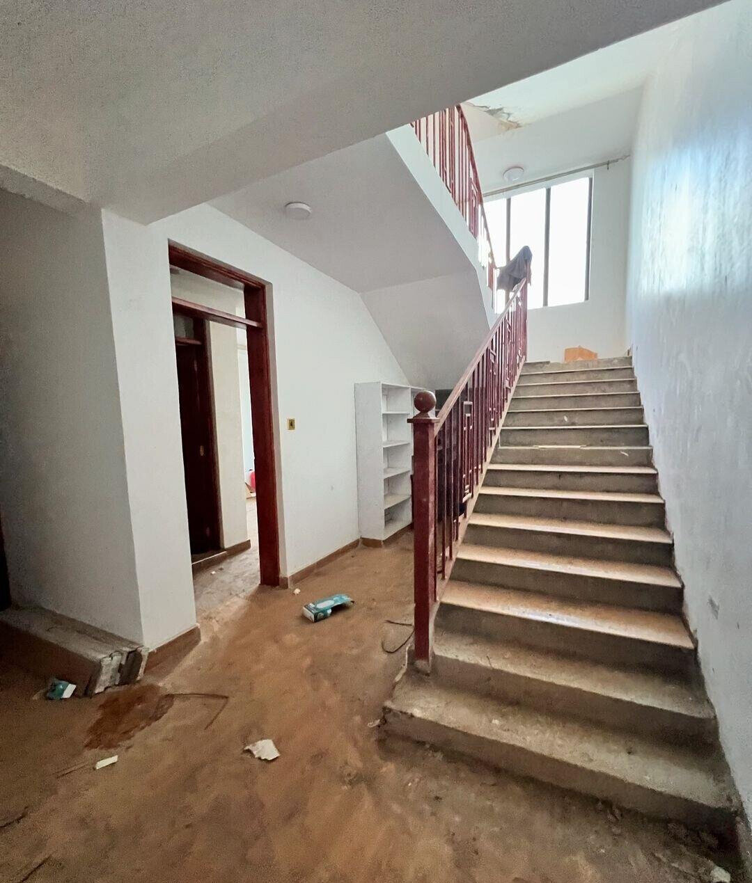 5BR All-Ensuite Villa with DSQ & Gated Security - Ruiru
