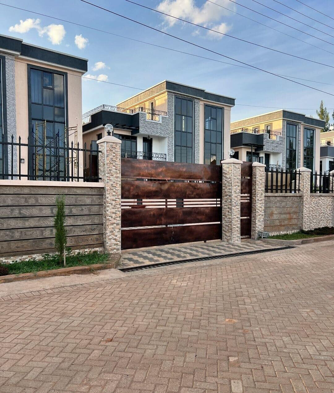 5BR All-Ensuite Villa with DSQ & Gated Security - Ruiru