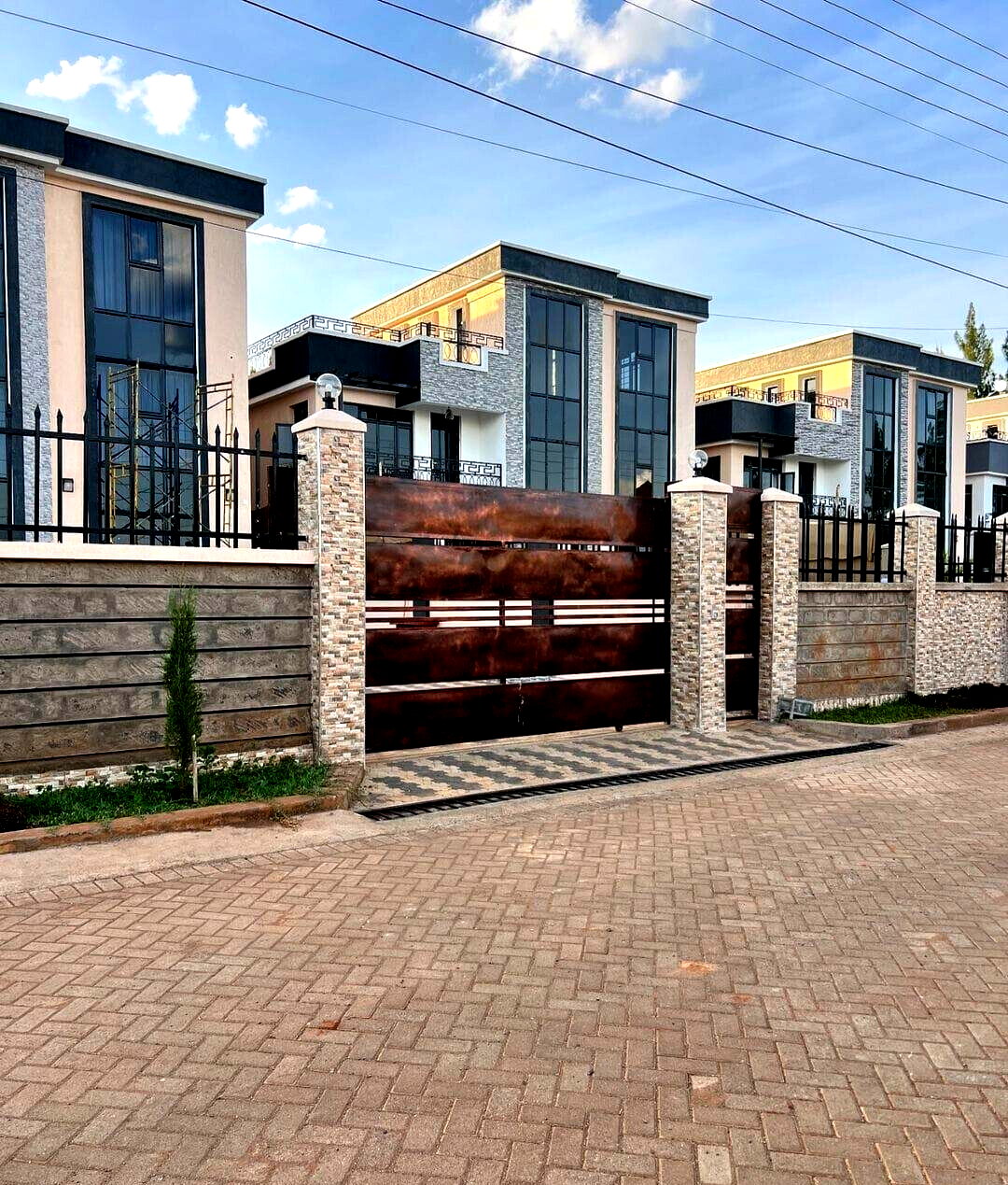 5BR All-Ensuite Villa with DSQ & Gated Security - Ruiru