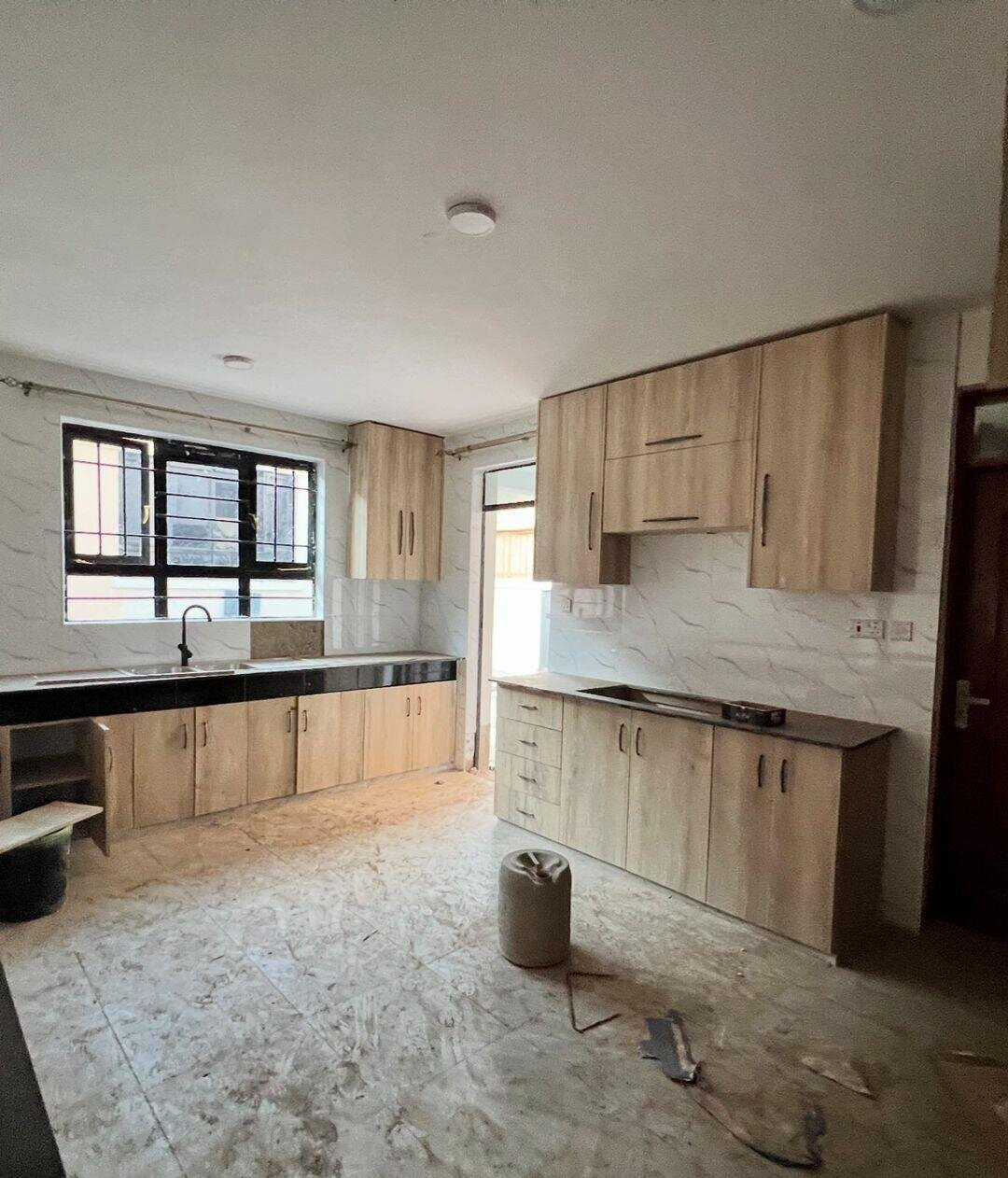 5BR All-Ensuite Villa with DSQ & Gated Security - Ruiru
