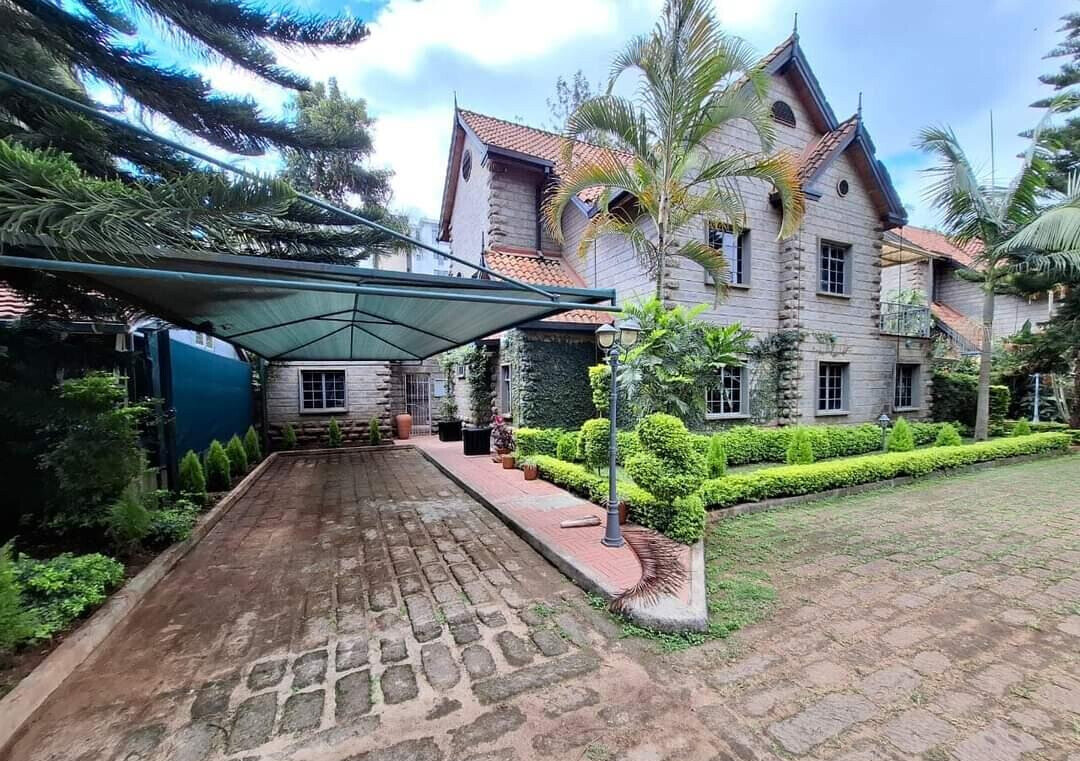 5BR All-Ensuite Townhouse with DSQ & Backup Generator - Kileleshwa
