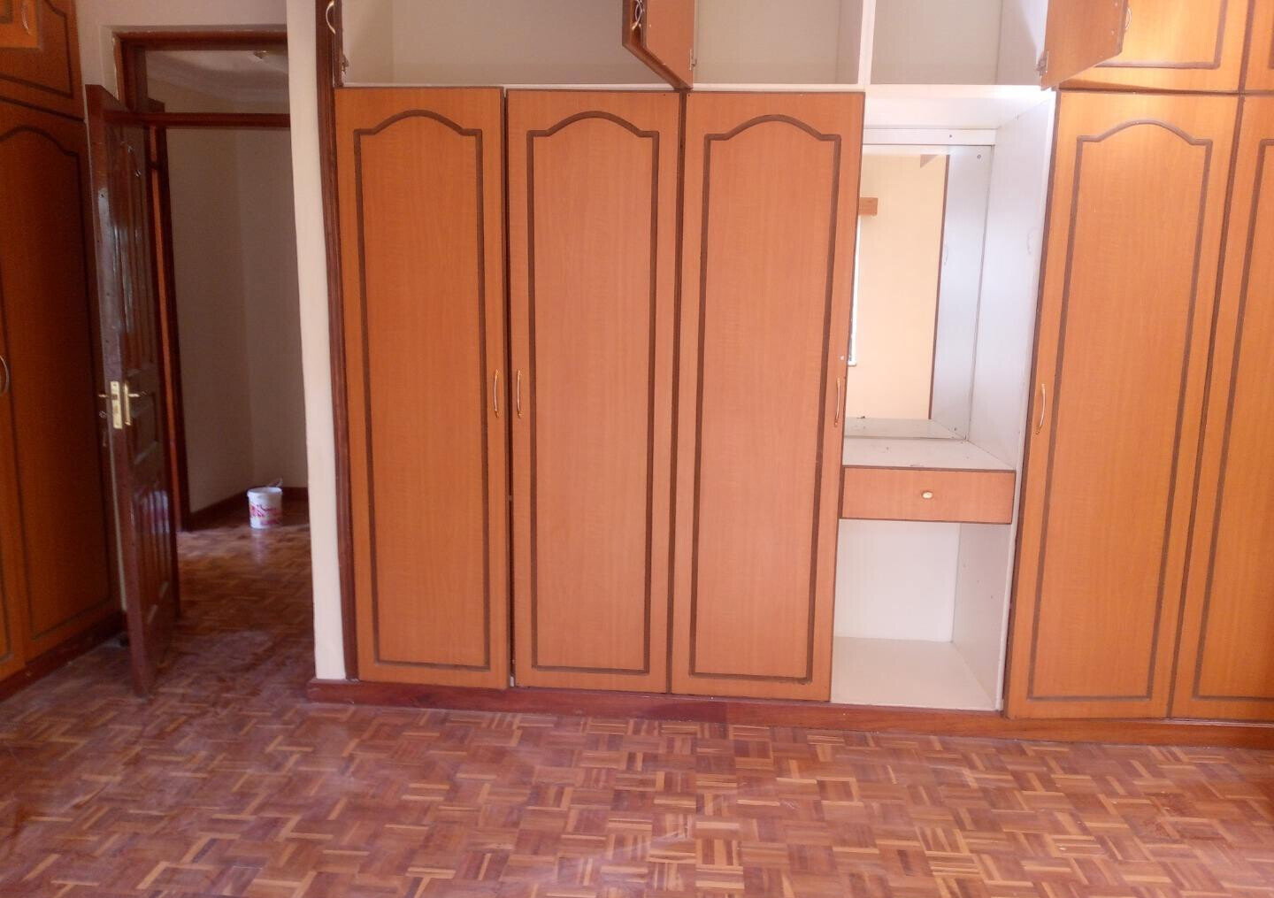 4-Ensuite Townhouse with Wooden Floors & Balcony - Lavington
