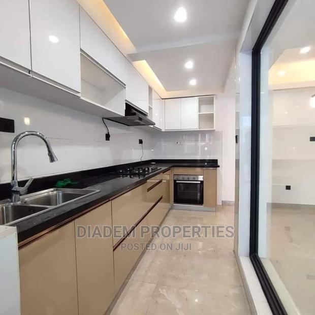 3bdrm Apartment in Valley Arcade for Rent