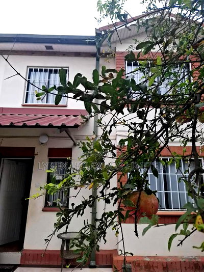 3bdrm Maisonette in Nyayo Estate for sale - Image 2