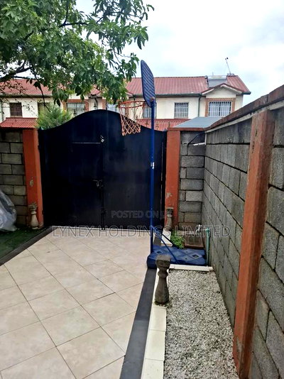 3bdrm Maisonette in Nyayo Estate for sale - Image 3