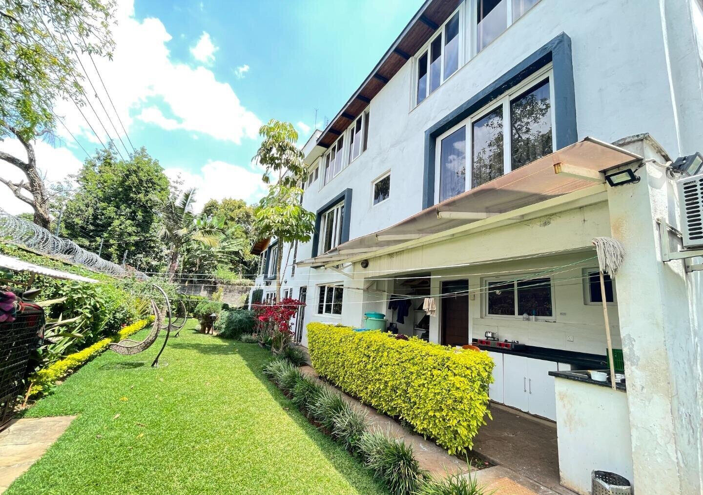Homely 5-Ensuite Villa with Large Garden & DSQ - Lavington