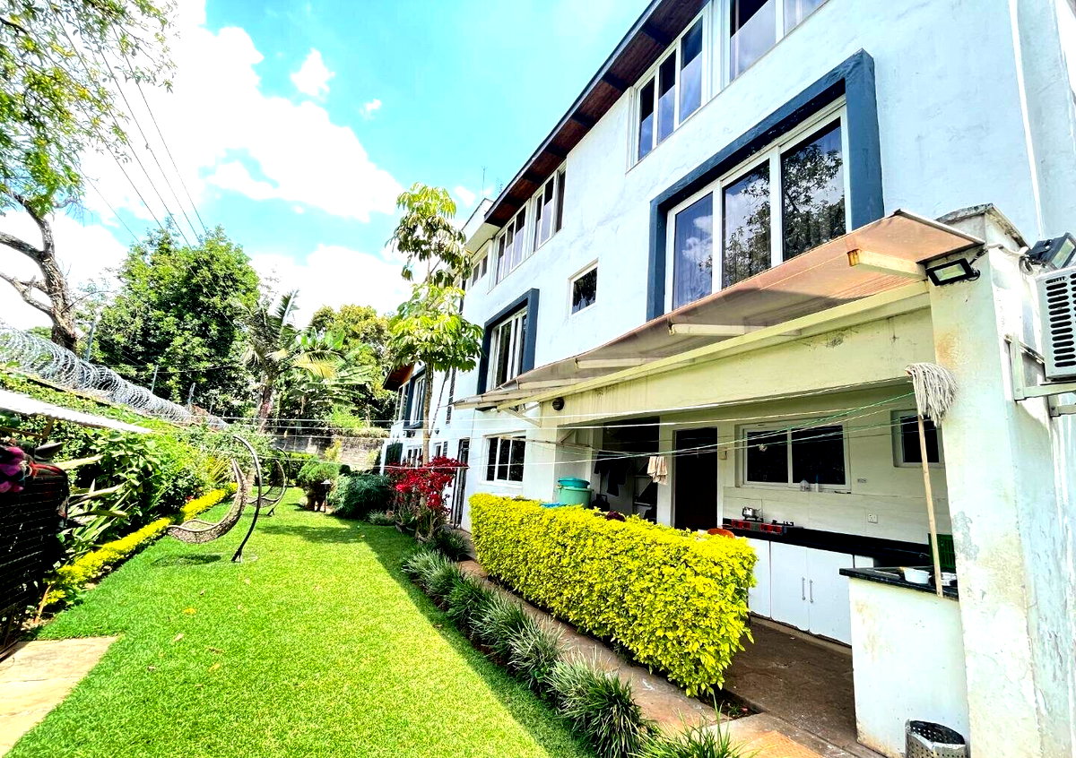 Homely 5-Ensuite Villa with Large Garden & DSQ - Lavington