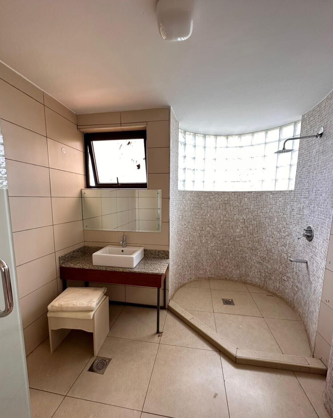 4-Ensuite Duplex with Roof Terrace & DSQ - Riverside Drive