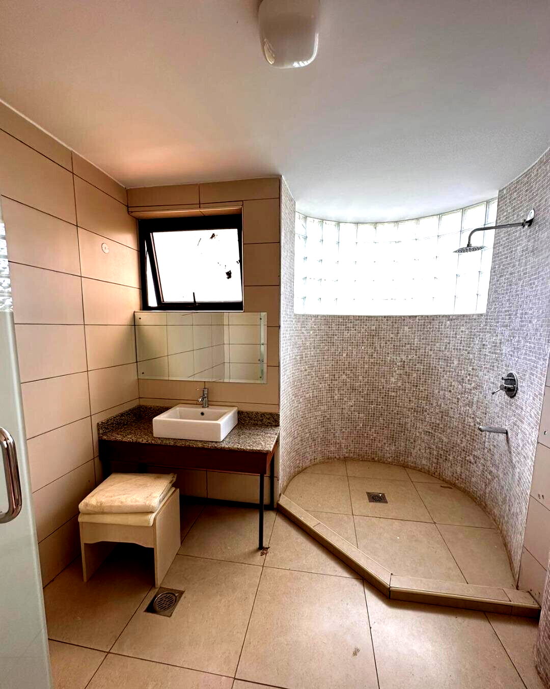 4-Ensuite Duplex with Roof Terrace & DSQ - Riverside Drive