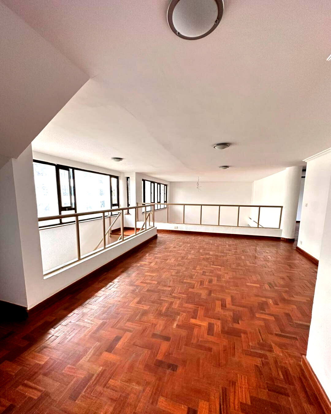 4-Ensuite Duplex with Roof Terrace & DSQ - Riverside Drive