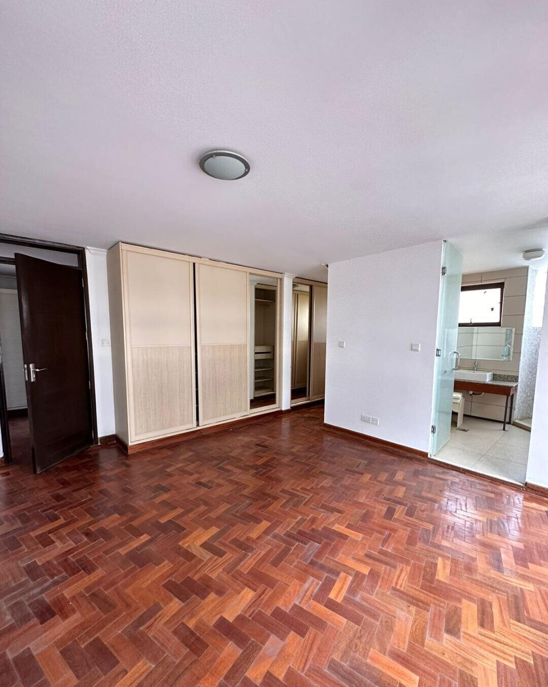 4-Ensuite Duplex with Roof Terrace & DSQ - Riverside Drive