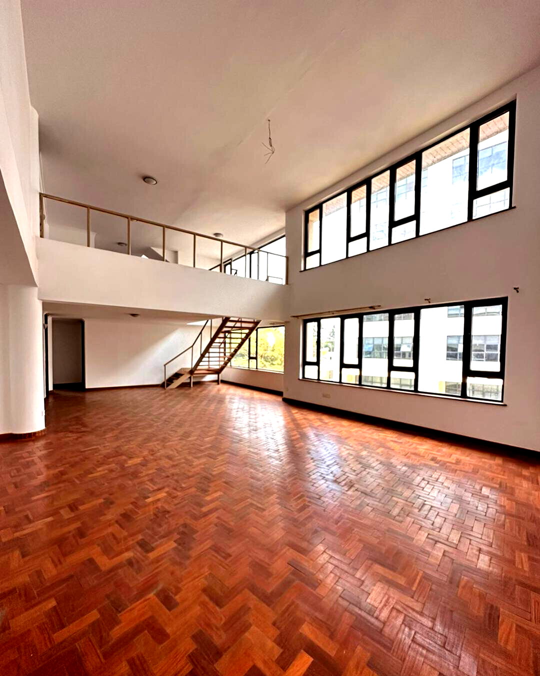 4-Ensuite Duplex with Roof Terrace & DSQ - Riverside Drive