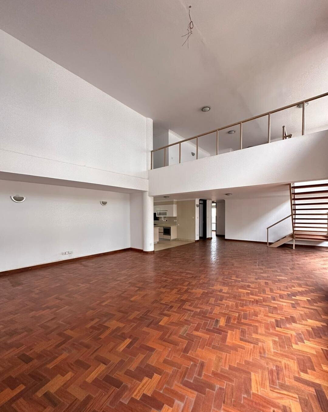 4-Ensuite Duplex with Roof Terrace & DSQ - Riverside Drive