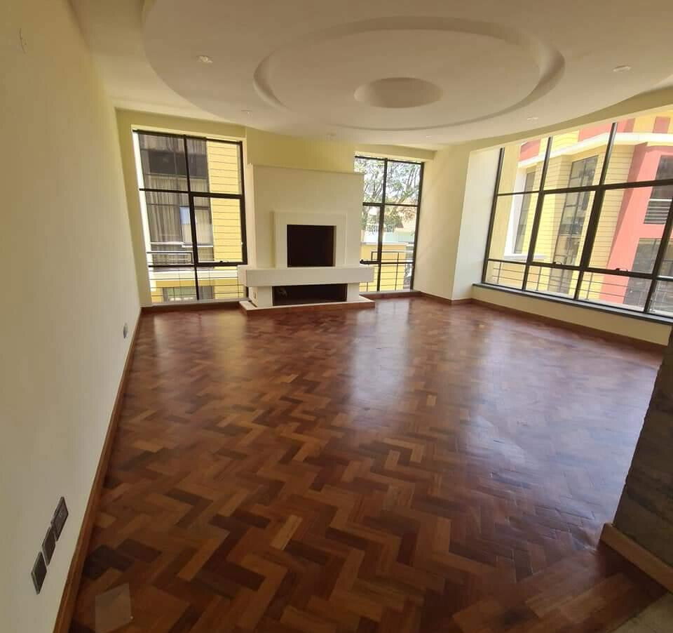 5-Ensuite Townhouse with Rooftop Garden & Fireplace - Lavington