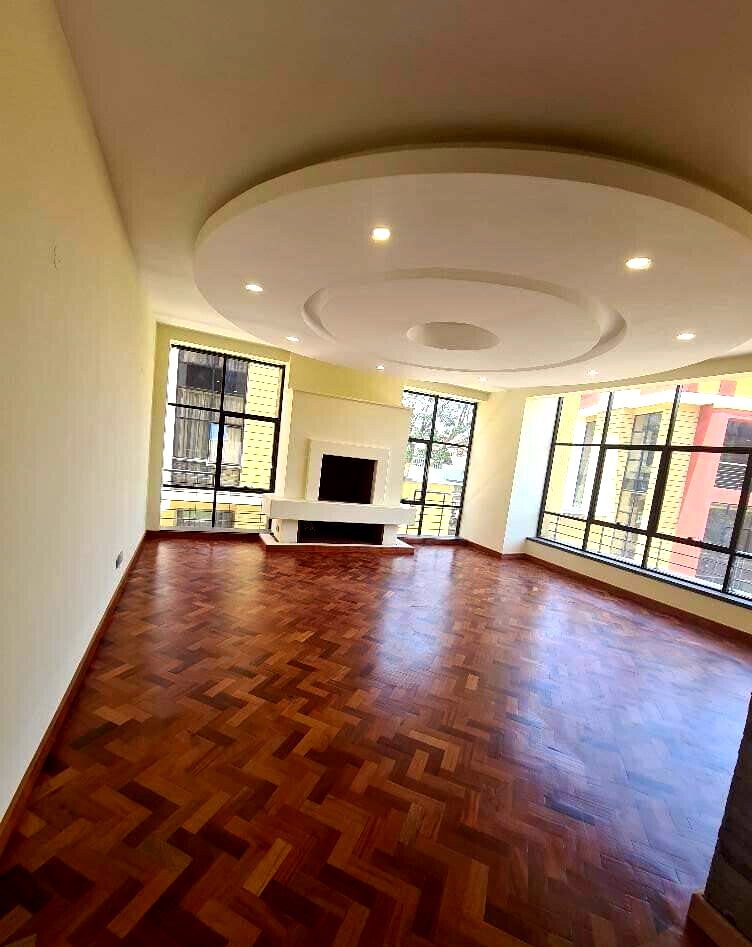 5-Ensuite Townhouse with Rooftop Garden & Fireplace - Lavington