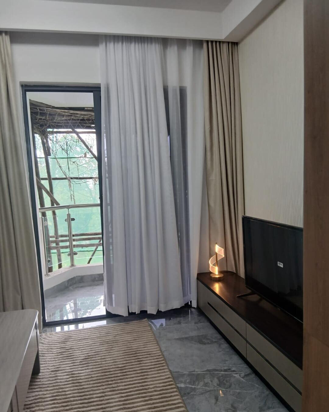 1BR Off Ngong Road with Heated Pool & Rooftop Terrace - Kilimani