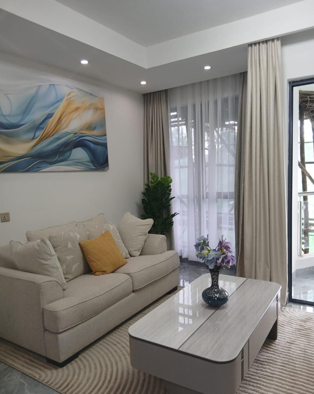 1BR Off Ngong Road with Heated Pool & Rooftop Terrace - Kilimani