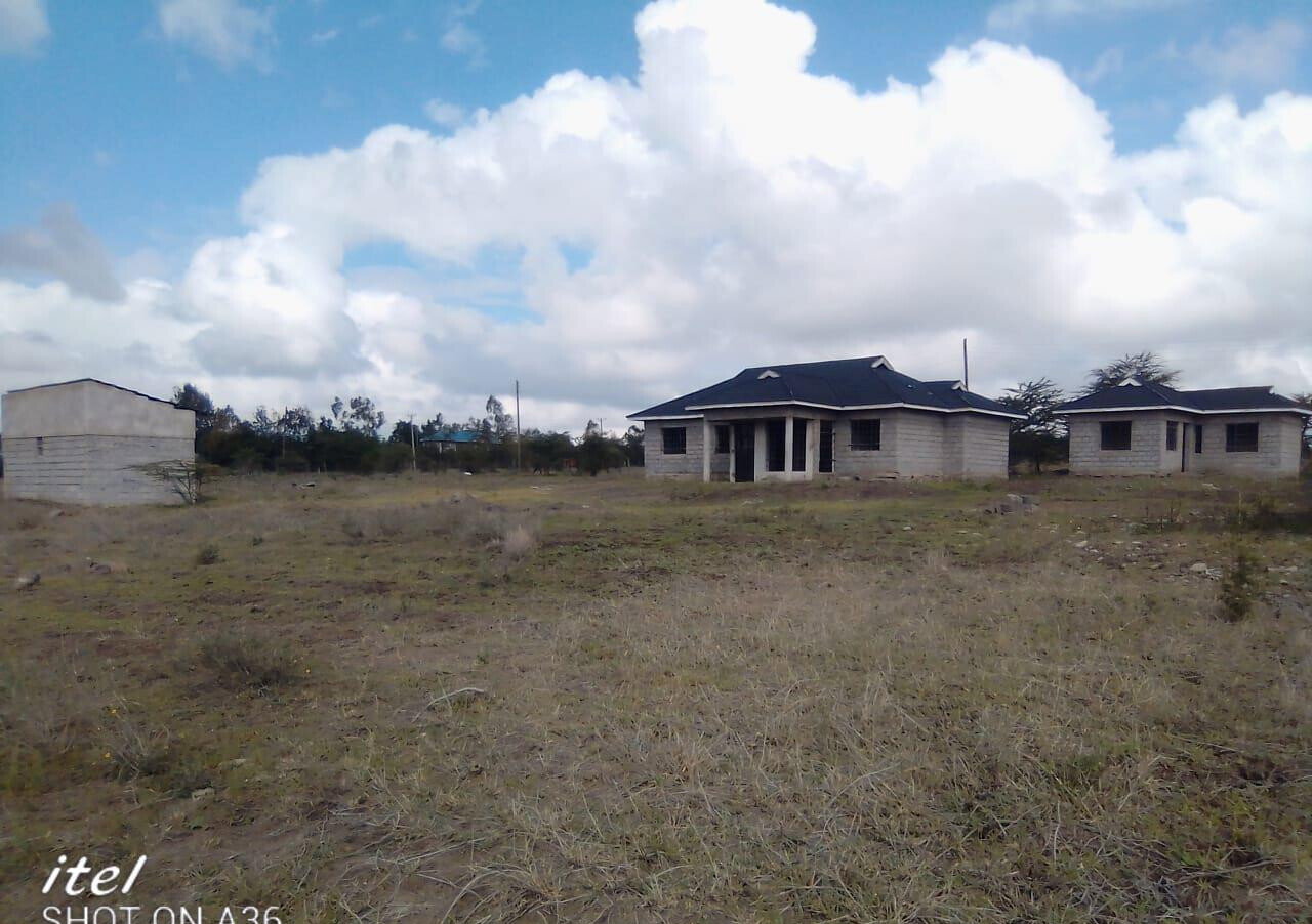 9-Acre Garden Land with Parking - Kajiado