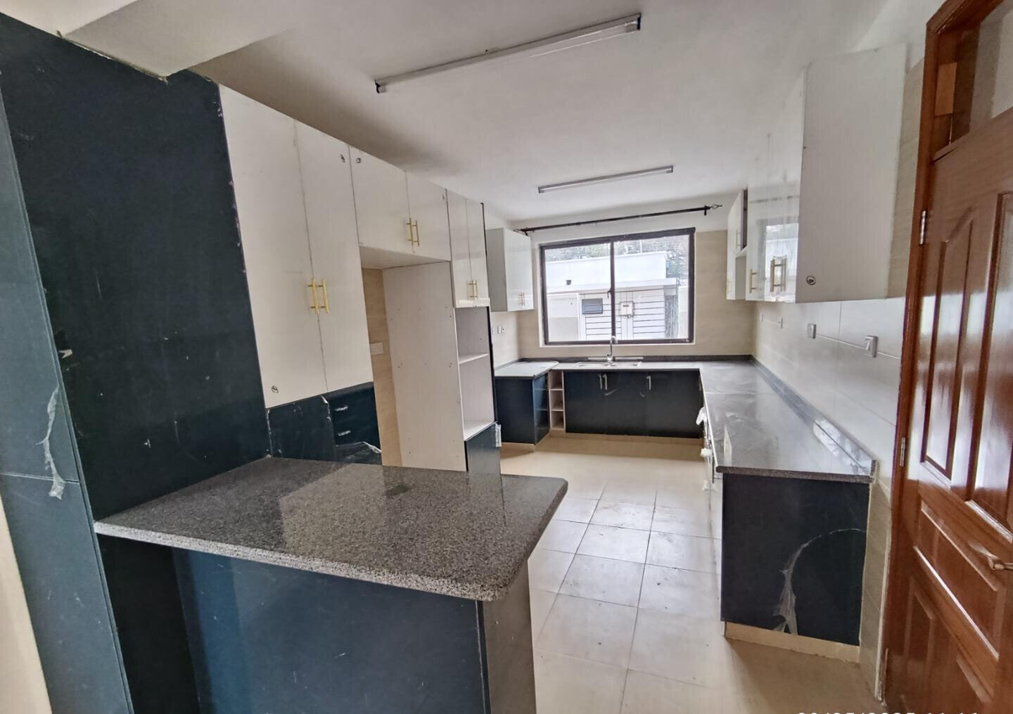 4-Bed Townhouse with DSQ & Garden - Lavington