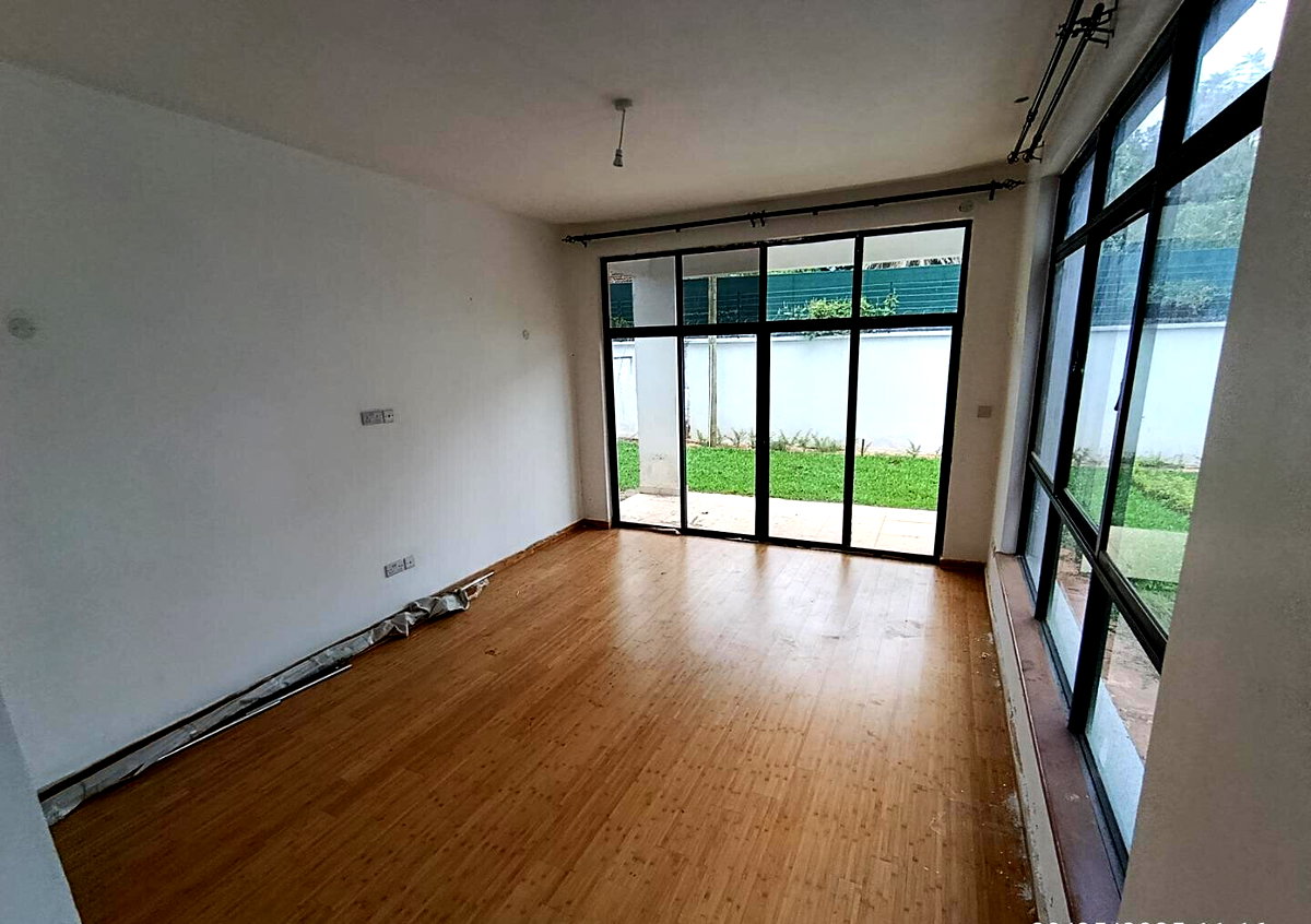 4-Bed Townhouse with DSQ & Garden - Lavington