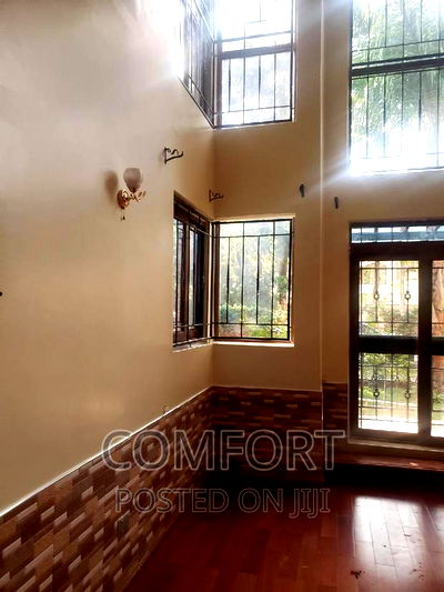 5bdrm Townhouse / Terrace in Lavington Green for rent - Image 11