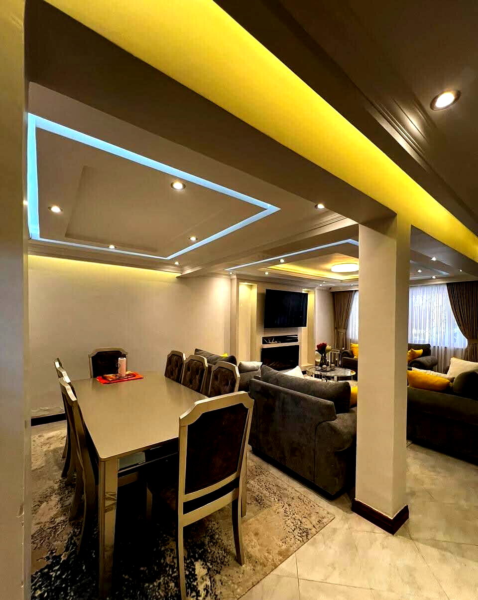 4-Ensuite Maisonette with DSQ & 12,900L Water Storage - Lavington