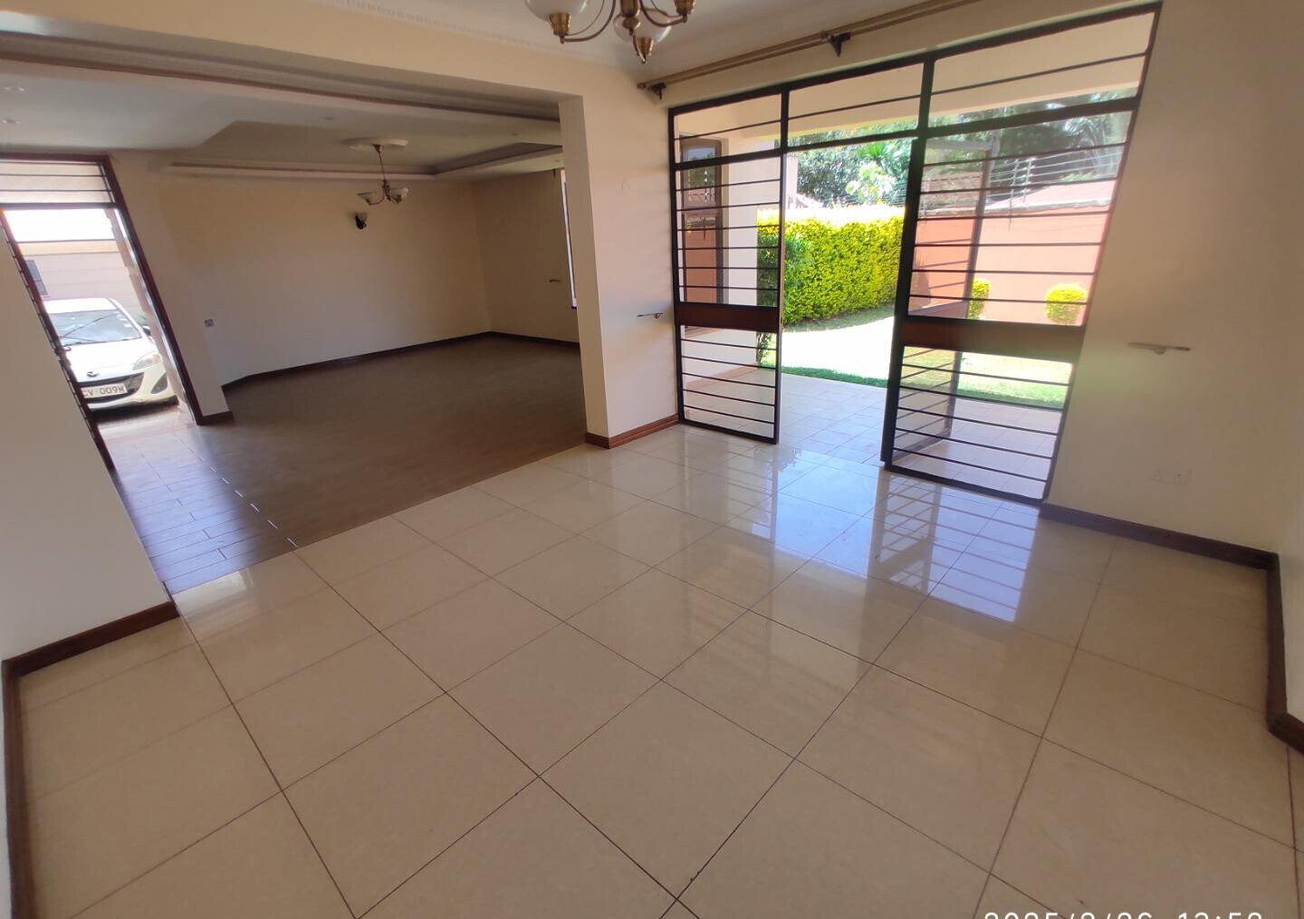 5-Ensuite Townhouse with DSQ & 12,000L Water Tank - Lavington