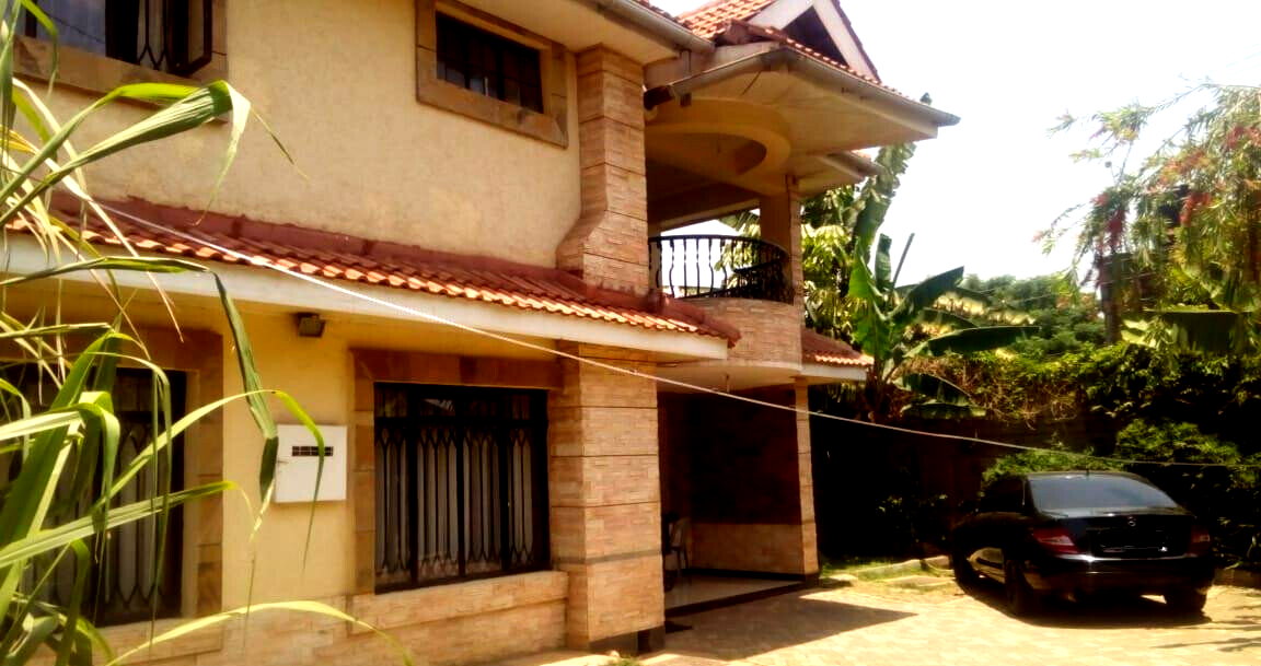 4-Ensuite Townhouse with Fireplace & DSQ - Lavington