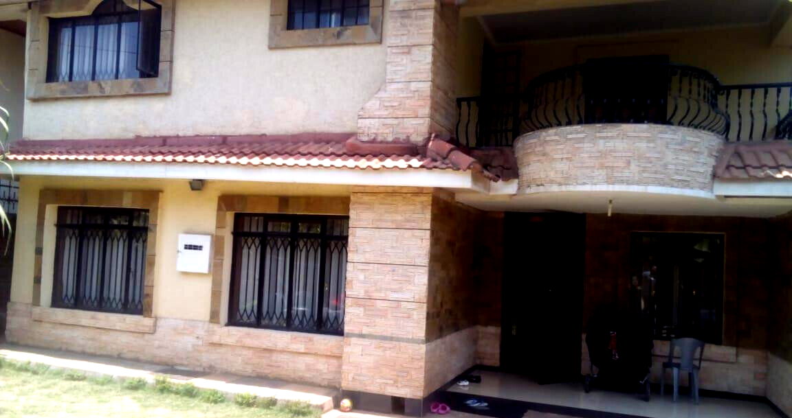 4-Ensuite Townhouse with Fireplace & DSQ - Lavington