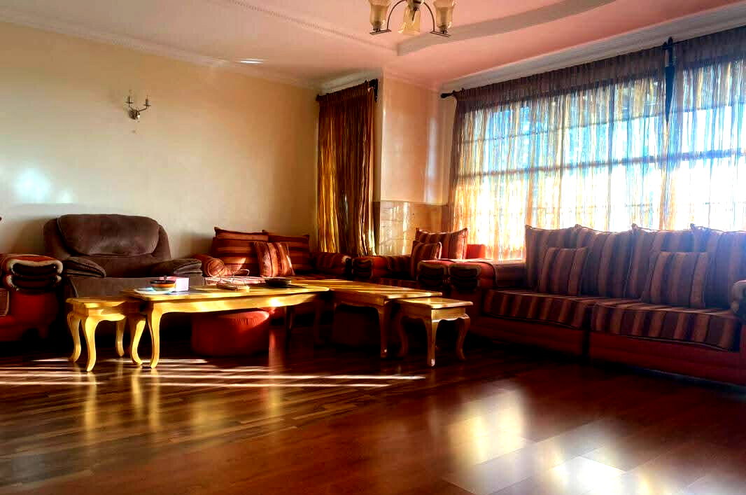 5 En-Suite Bedrooms with DSQ & Solar Power - Old Kitisuru