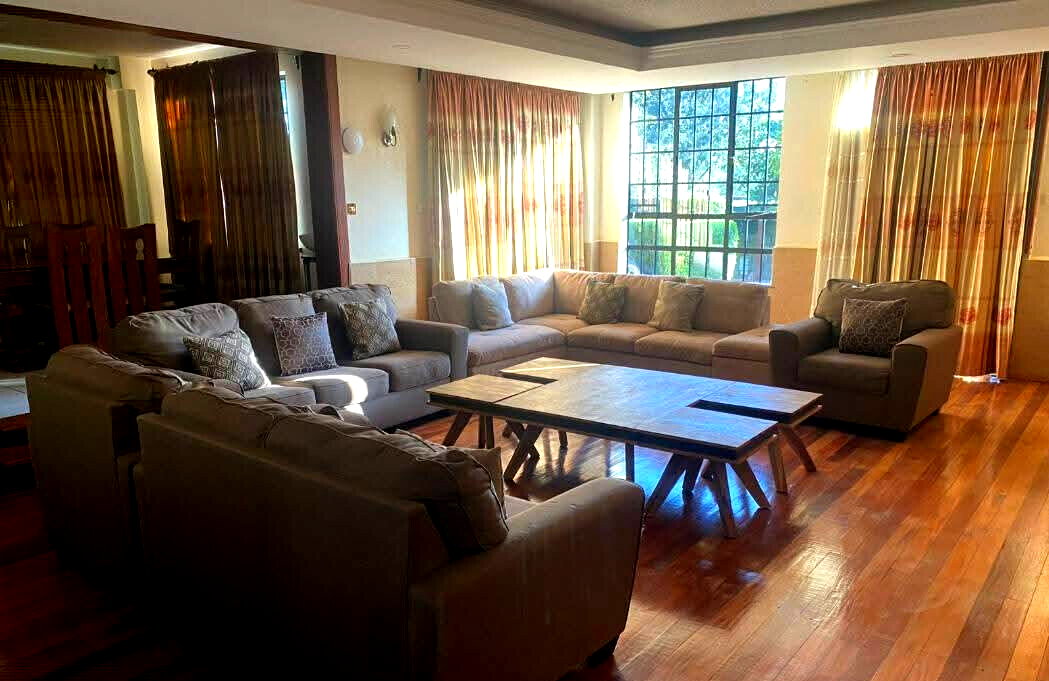 5 En-Suite Bedrooms with DSQ & Solar Power - Old Kitisuru