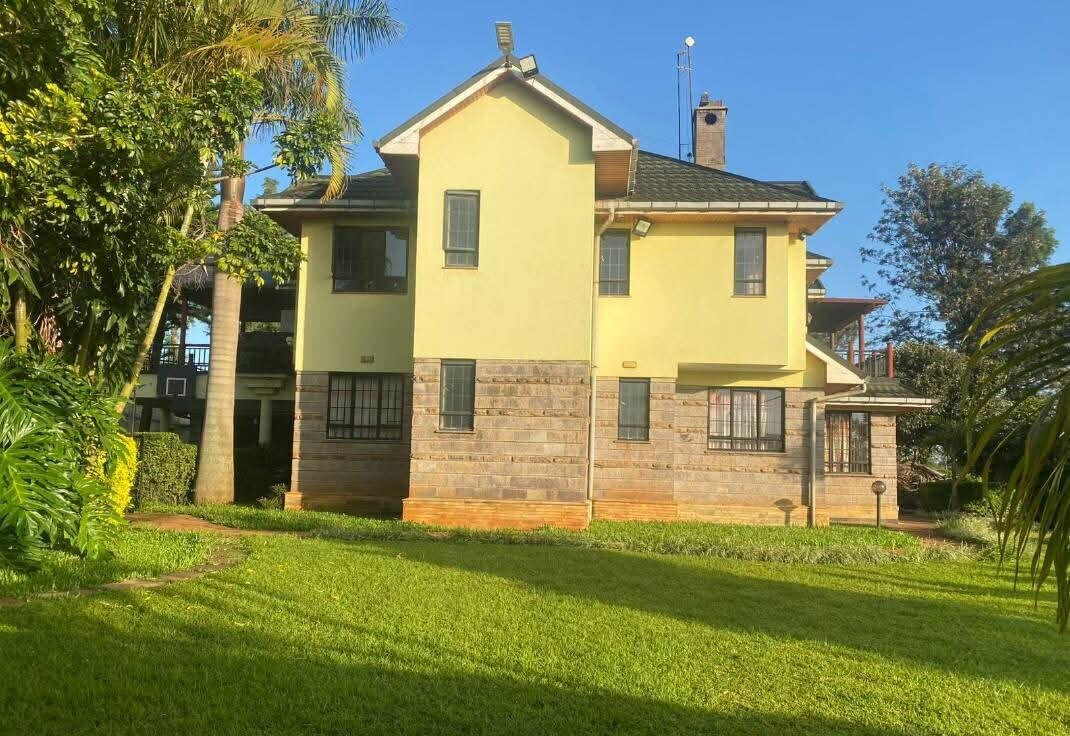 5 En-Suite Bedrooms with DSQ & Solar Power - Old Kitisuru