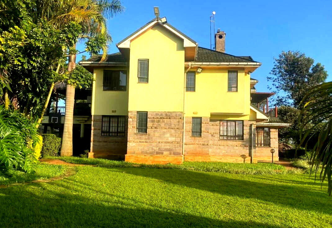 5 En-Suite Bedrooms with DSQ & Solar Power - Old Kitisuru