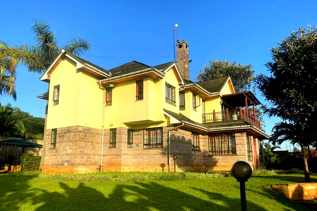 5 En-Suite Bedrooms with DSQ & Solar Power - Old Kitisuru