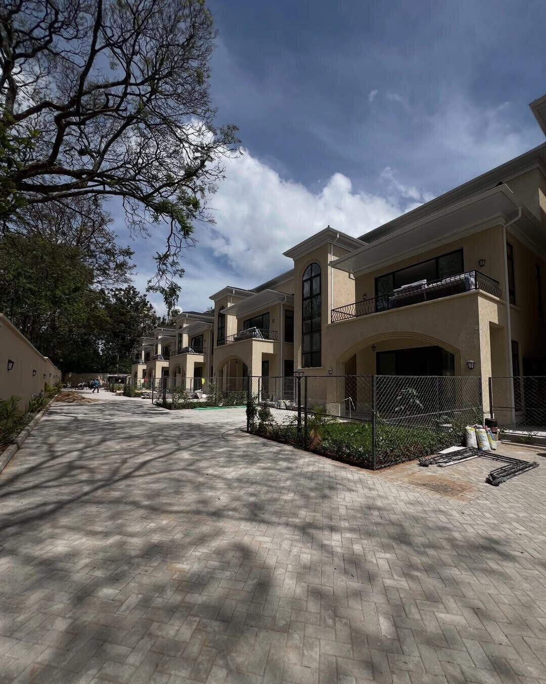 6-Ensuite Villa with Solar & Smart CCTV - Lavington
