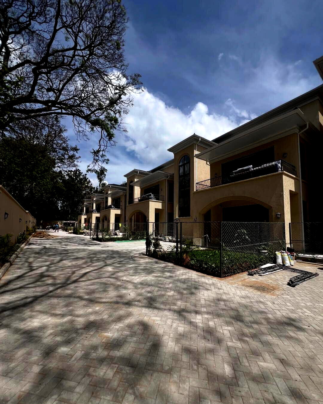 6-Ensuite Villa with Solar & Smart CCTV - Lavington