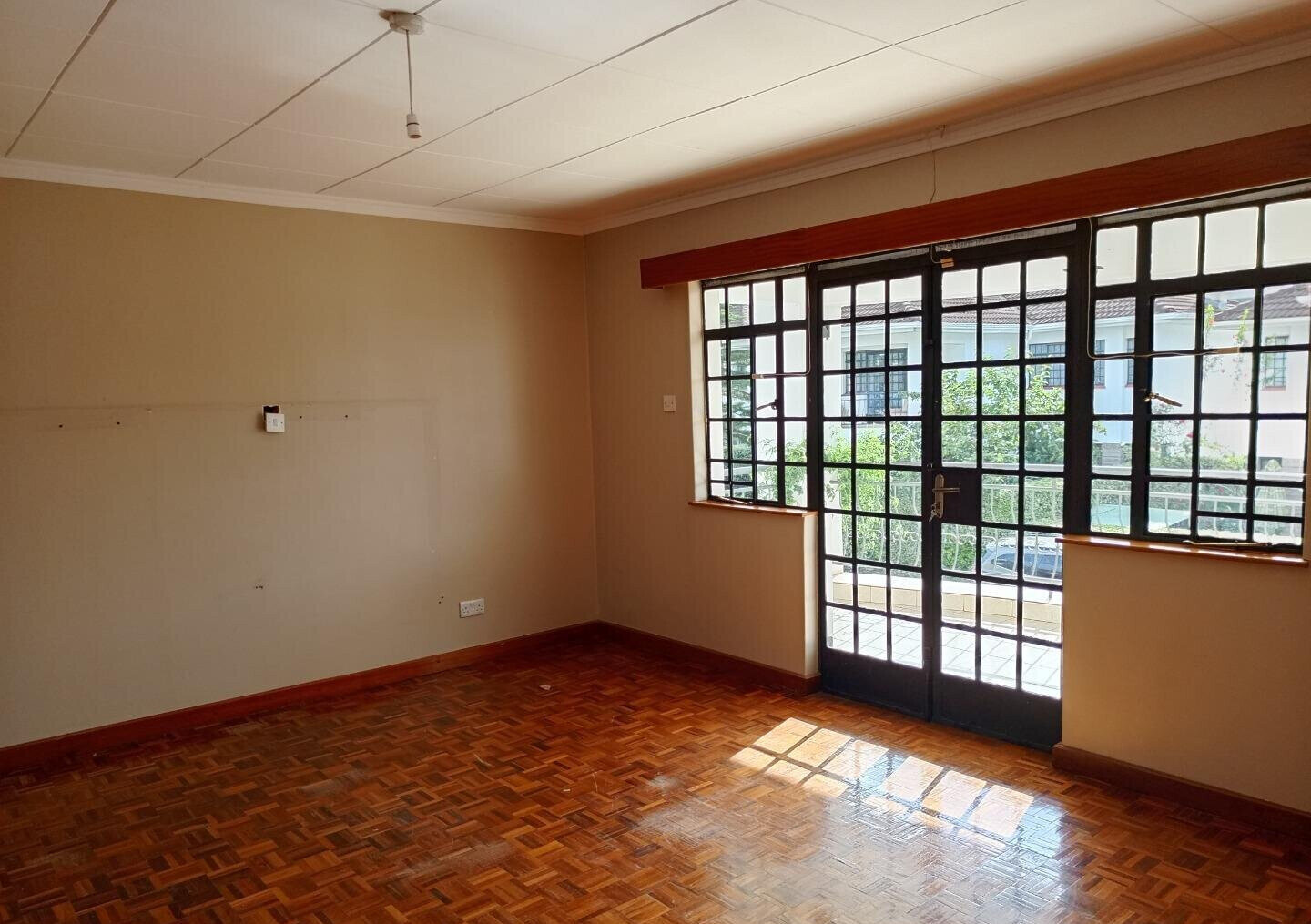 4-Ensuite Townhouse with Hot Tub & DSQ - Spring Valley