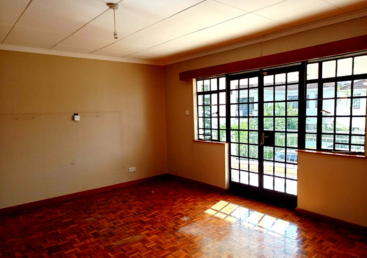 4-Ensuite Townhouse with Hot Tub & DSQ - Spring Valley